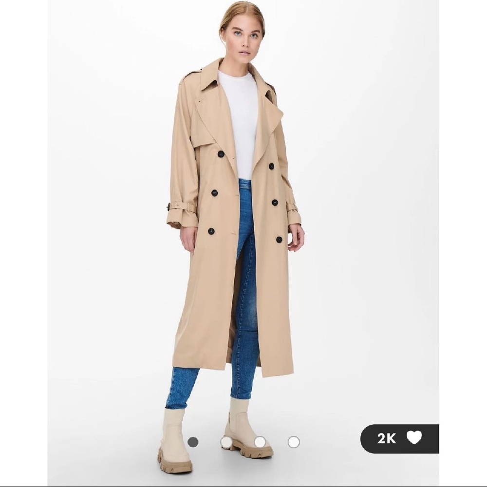 NWT trench coat in stone
